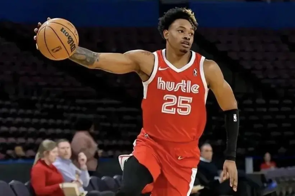 股牛配 对开拓者12投10铁！广东弃将打了5场CBA，把自信彻底打没了？