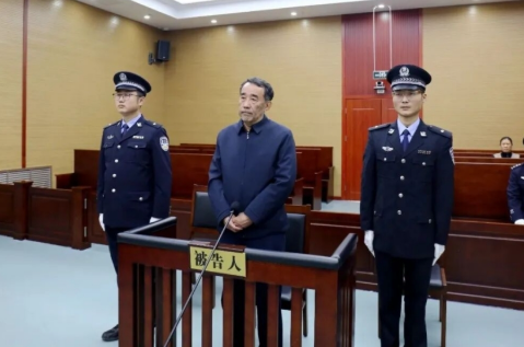 红启网 局长推销给保险公司的红酒 好几年喝不完